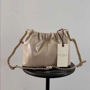 Ted Baker London Essie Drawstring Pouch with Bow Chain Strap, Beige NWT